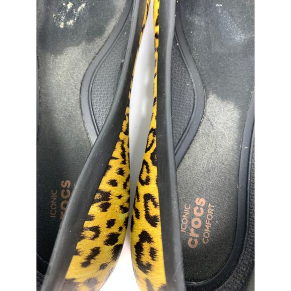 Crocs Comfort Flats Womens Size 7 Leopard Print Slip On - Picture 5 of 7